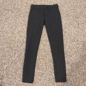 Like new- Gap grey high rise leggings